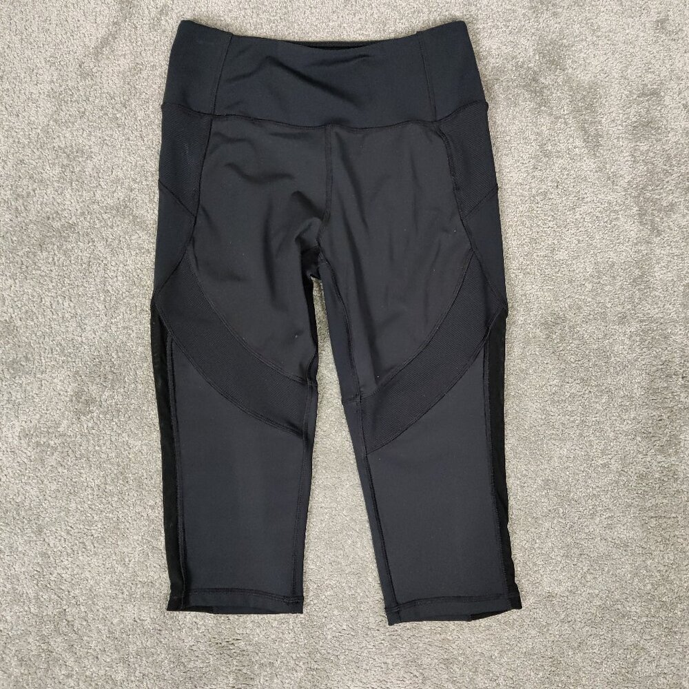 Joe Fresh Active Women's Cropped Leggings Size M Black Athletic Workout Fitness